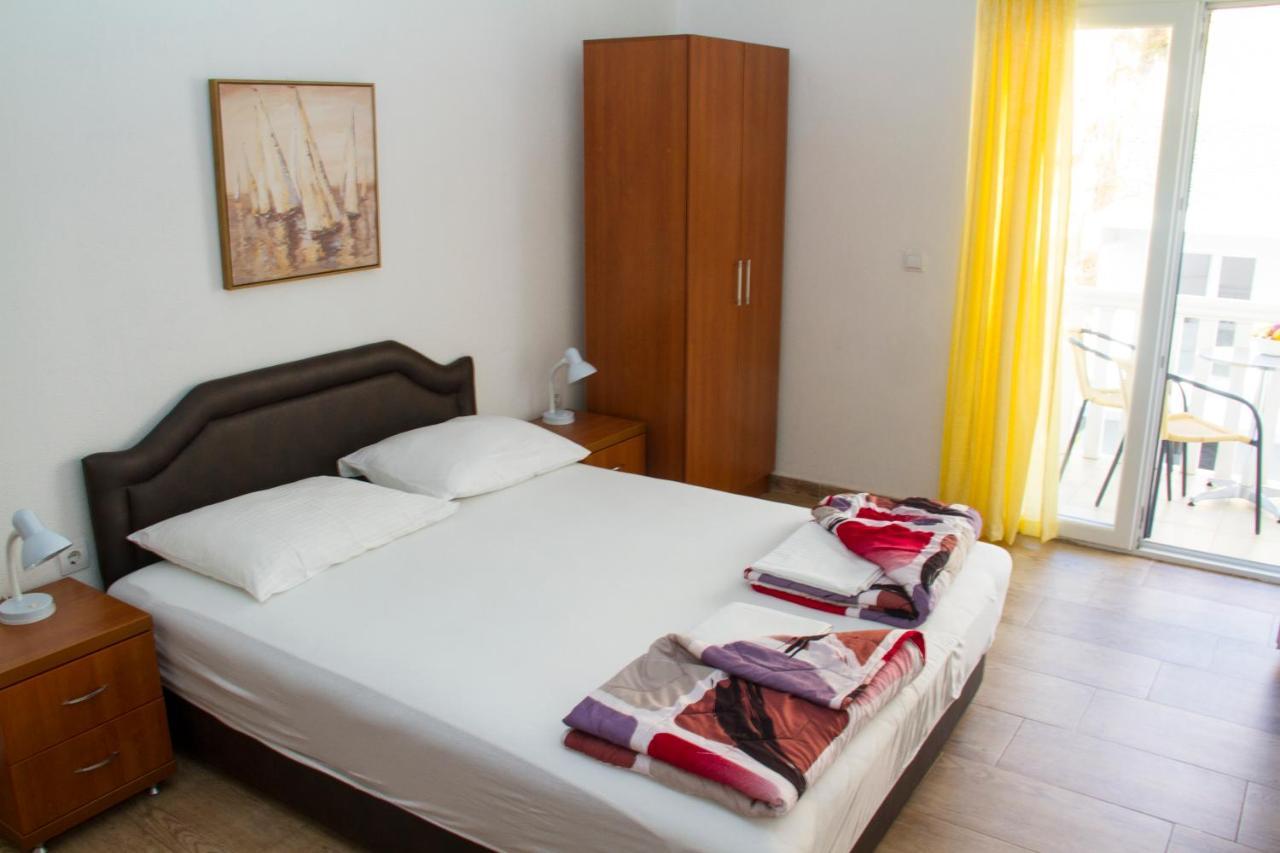 Apartment Galija *