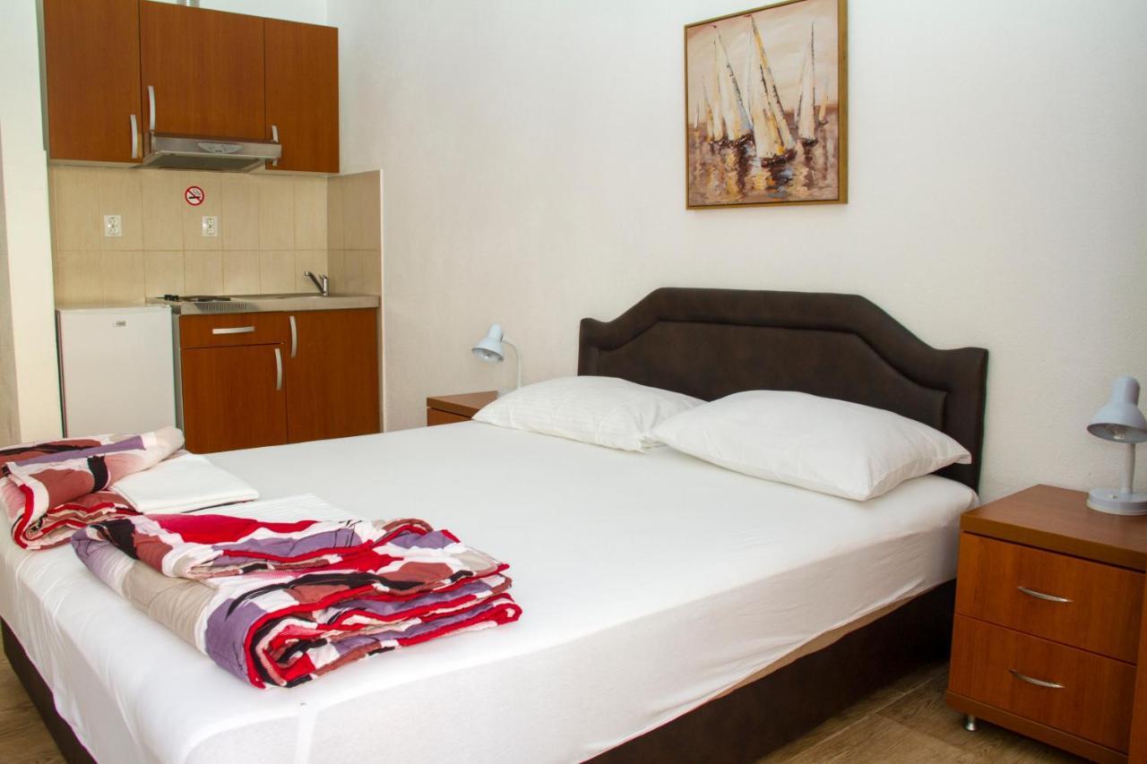 Apartment Galija *