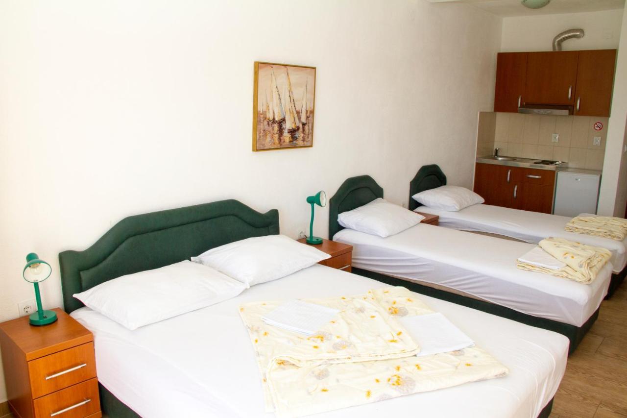Apartment Galija *